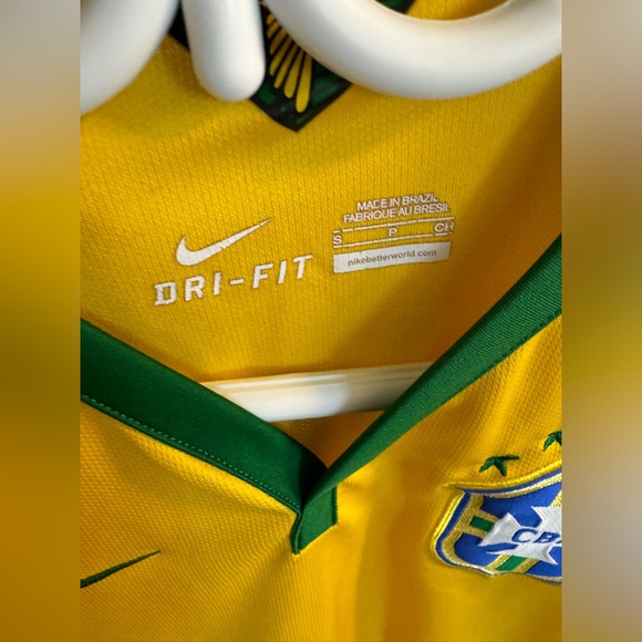 Nike Brazil World Cup 2014 soccer jersey - Picture 2 of 4